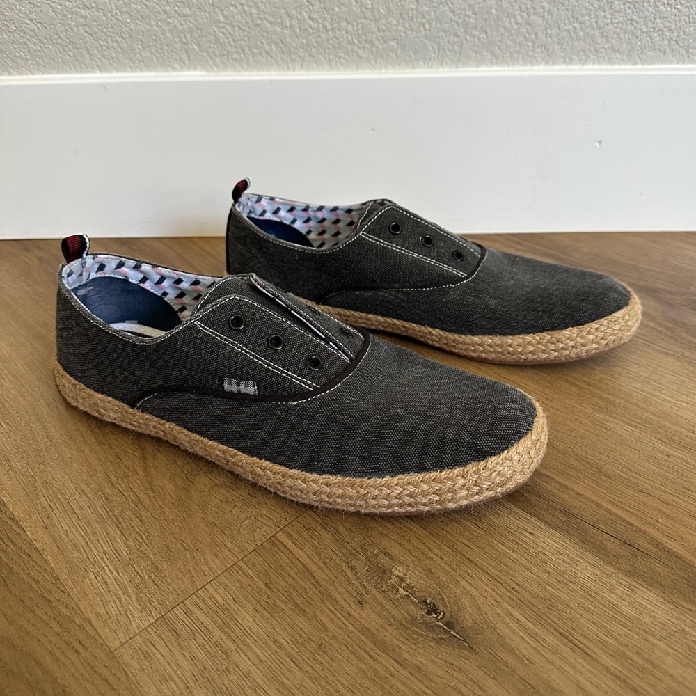 Ben Sherman “Jenson” canvas laceless loafer sneakers, size 9.5